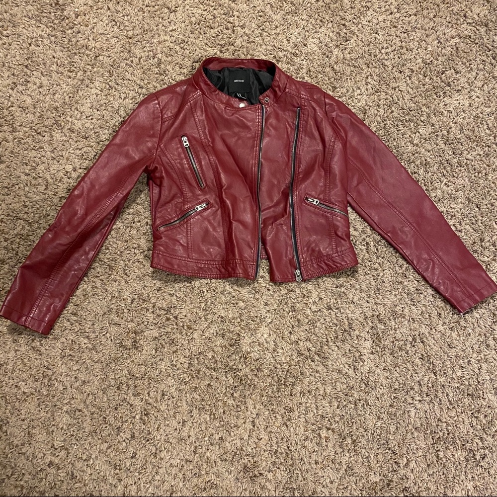 🎄 Women’s leather jacket